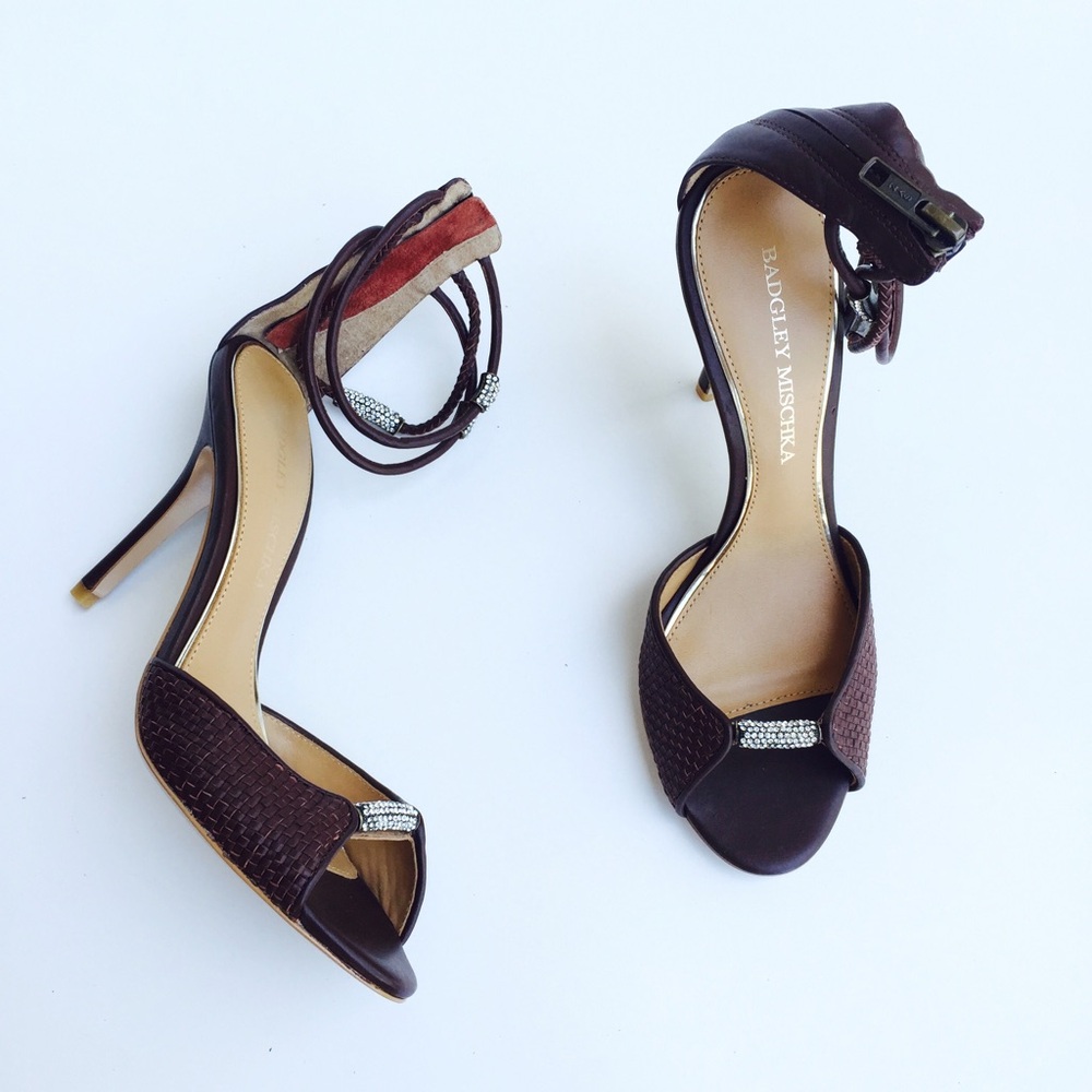 Badgley mischka brown gladiator peep toe pump Sz 6